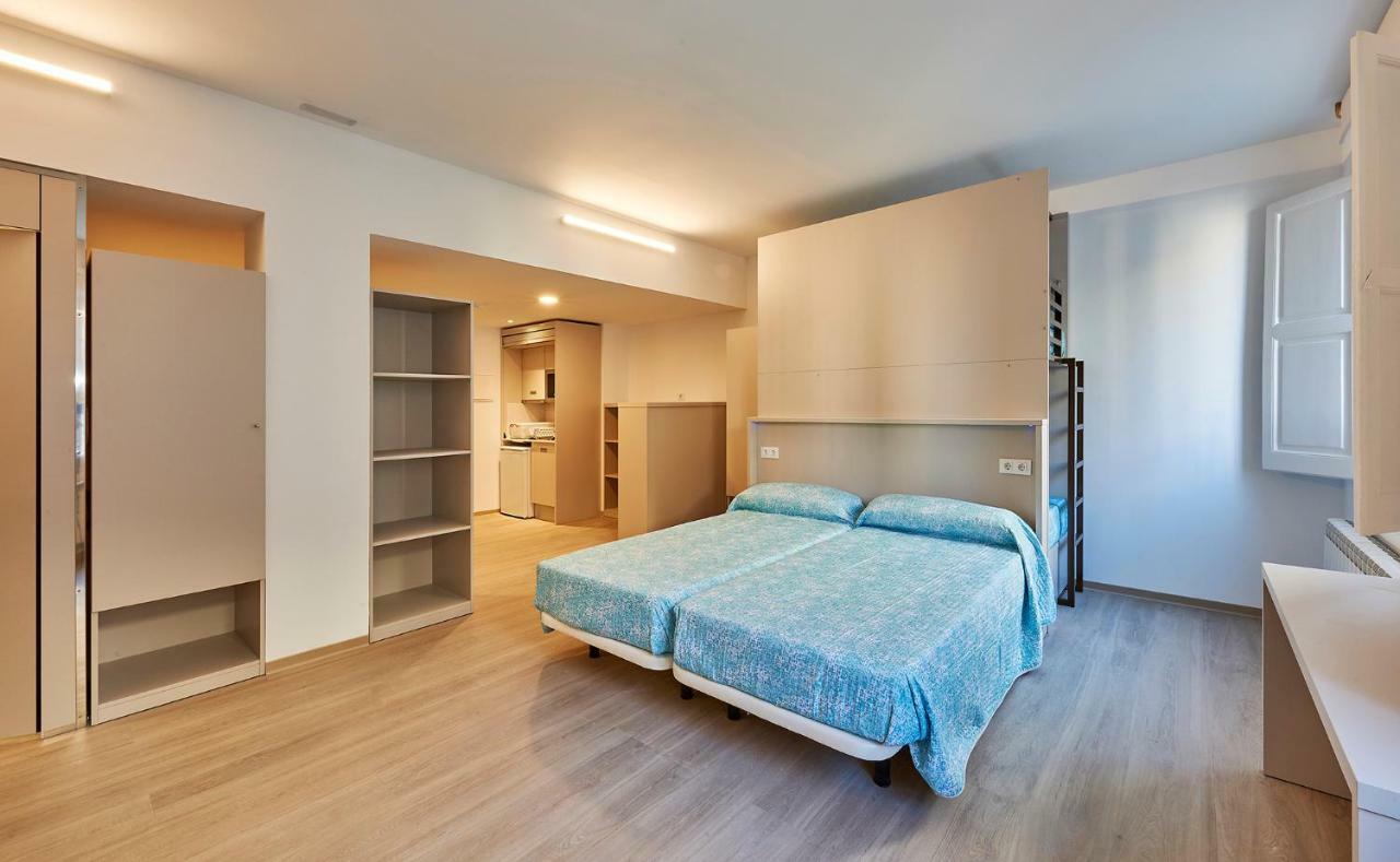 Alberg Abat Oliba Monistrol de Montserrat ภายนอก รูปภาพ A typical studio apartment